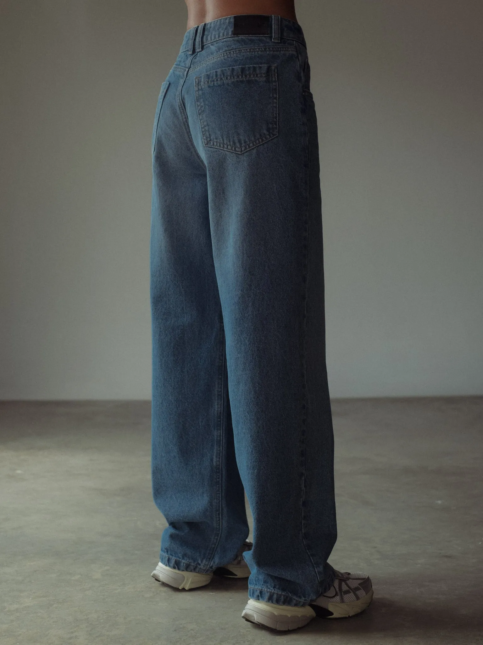 CLASSIC JEAN - MEDIUM BLUE