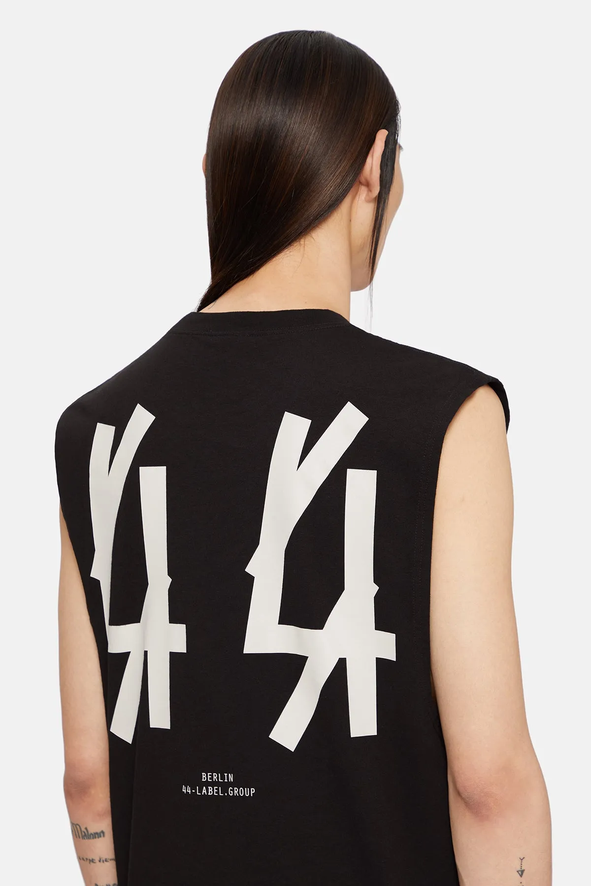 CLASSIC SLEEVELESS