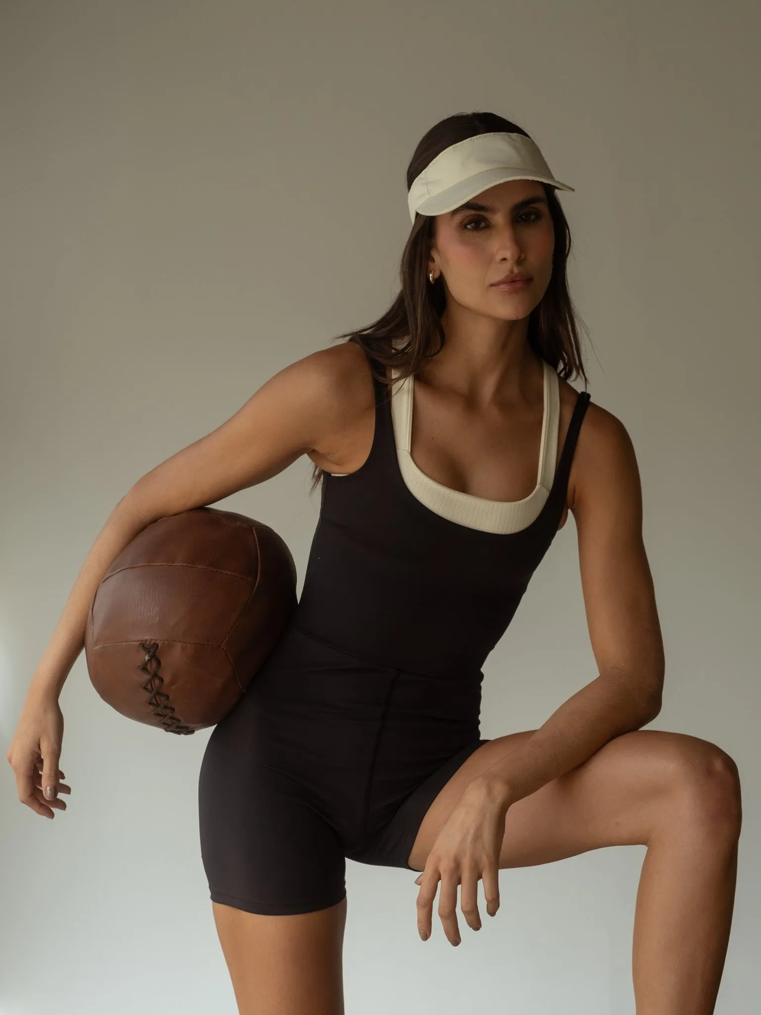 CONTOUR SEAMLESS CROP TOP  - VANILLA