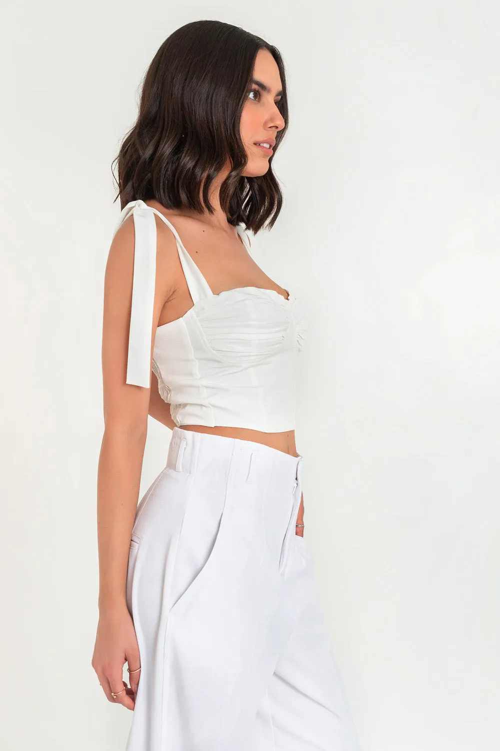 Crop top escote corazón tirantes con nudo