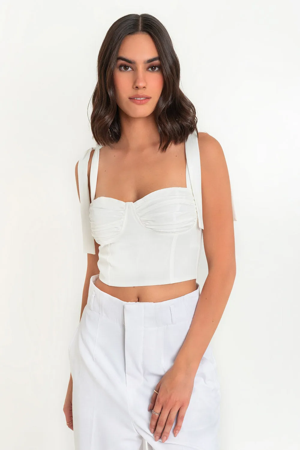 Crop top escote corazón tirantes con nudo