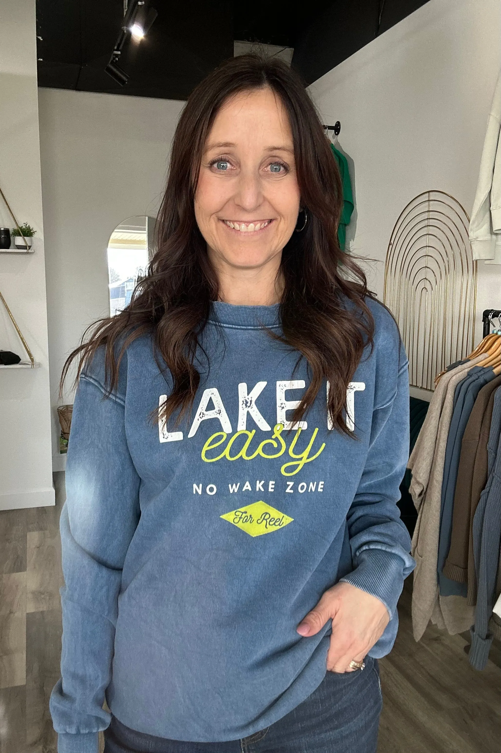 LAKE IT EASY MINERAL SWEATSHIRTS