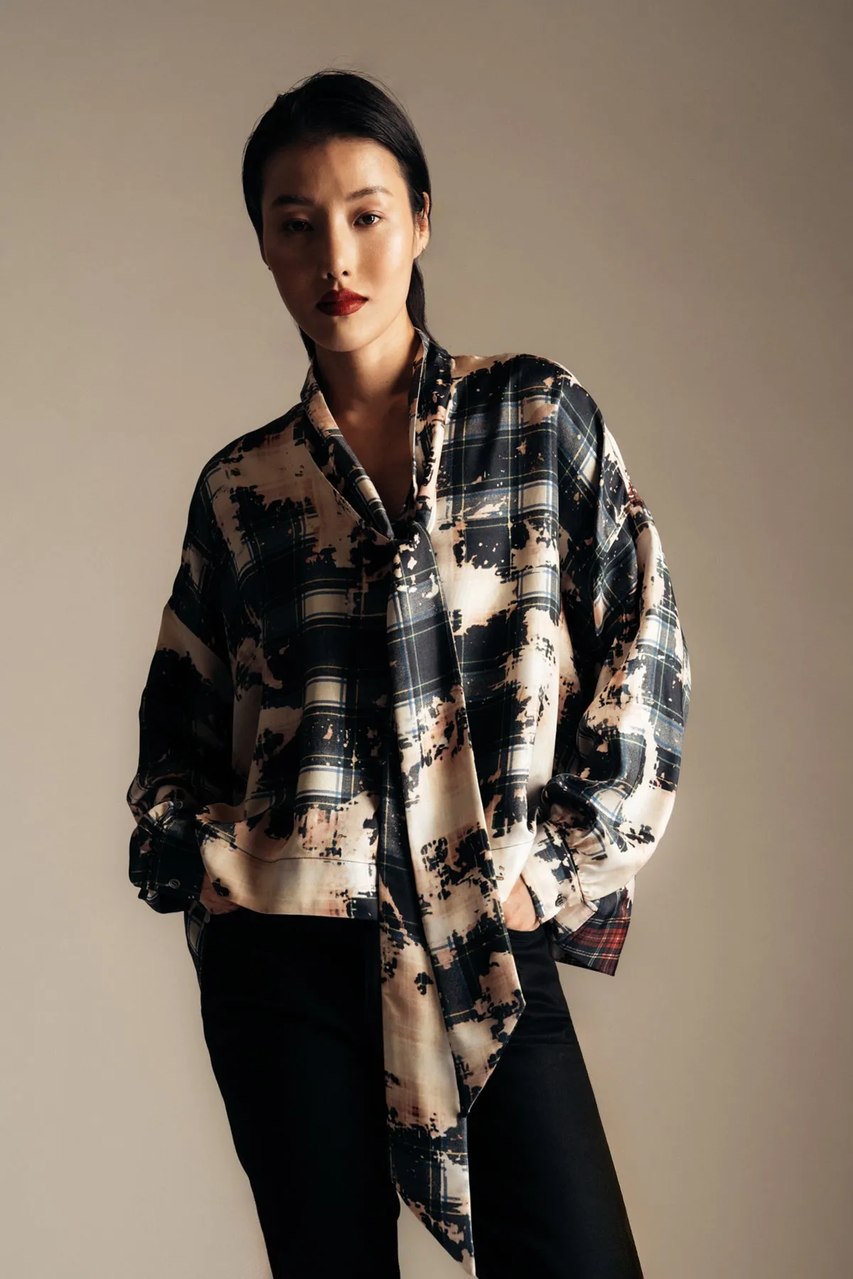LIBERTINE | ‘ALL MODS CON’ TIE BLOUSE