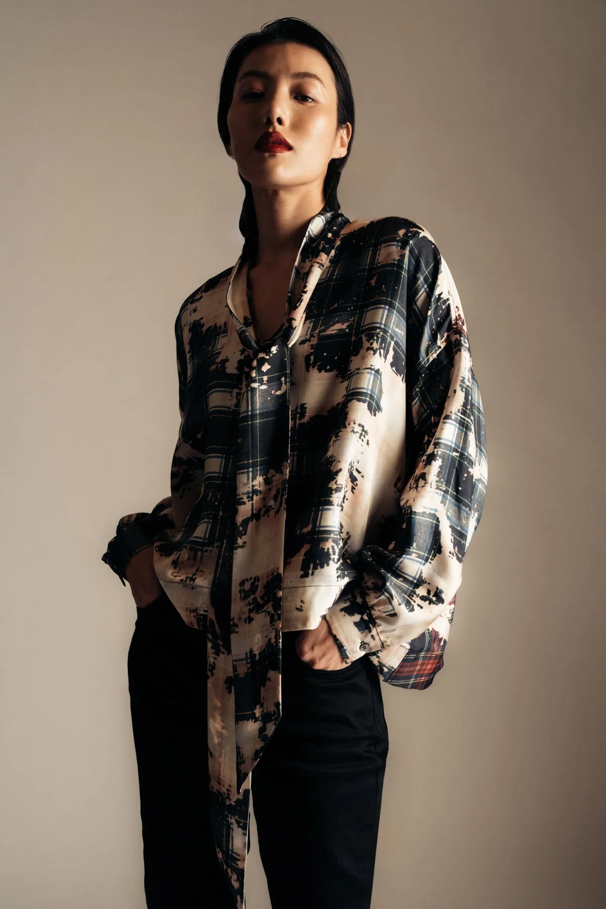 LIBERTINE | ‘ALL MODS CON’ TIE BLOUSE