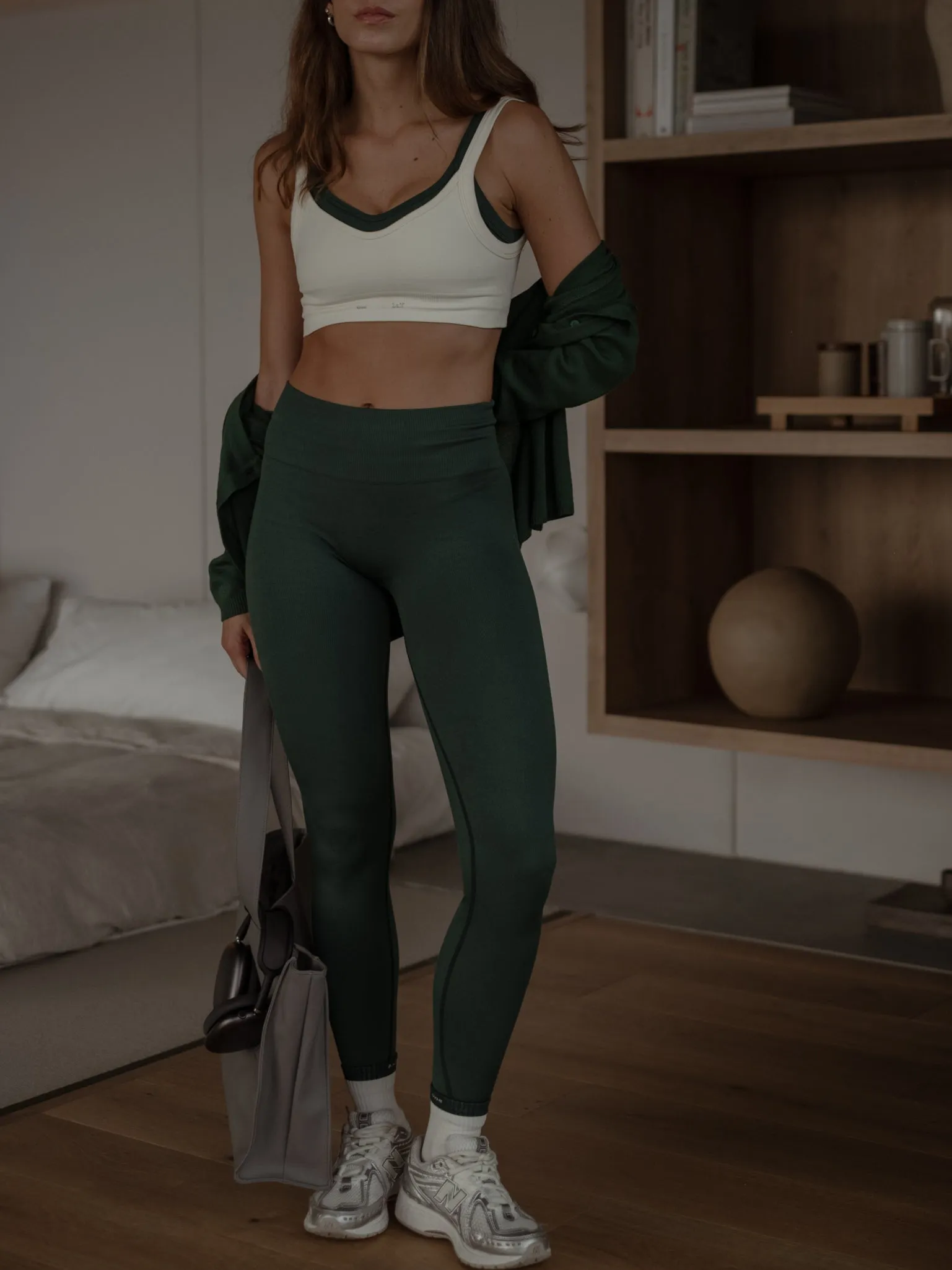 SOFT SEAMLESS CROP TOP  - VANILLA